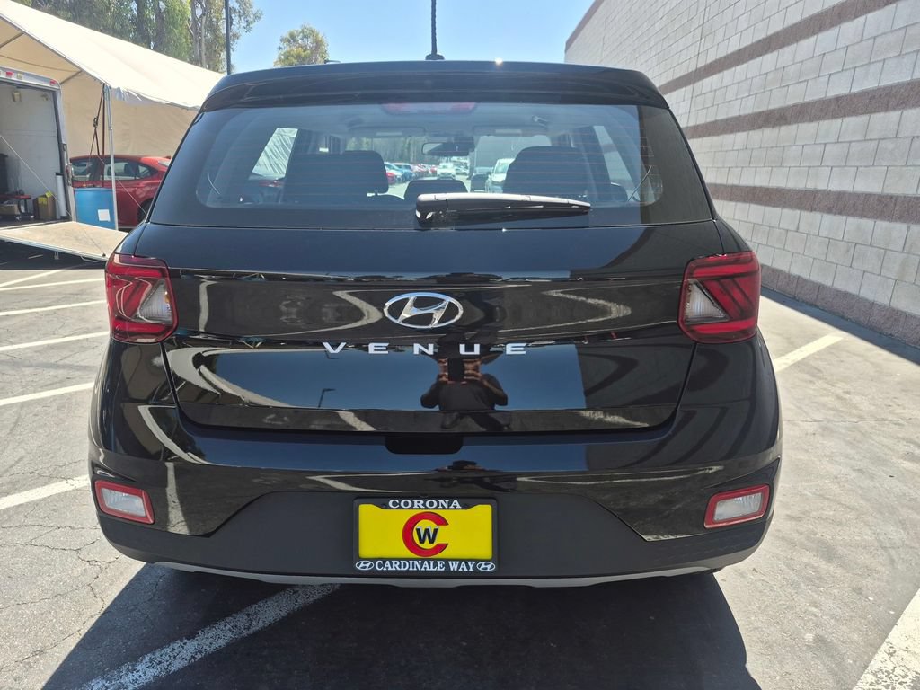Used 2026 Hyundai Venue SE FWD image 8