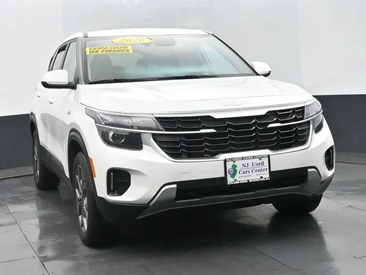Used 2026 Kia Seltos LX AWD/4WD image 3