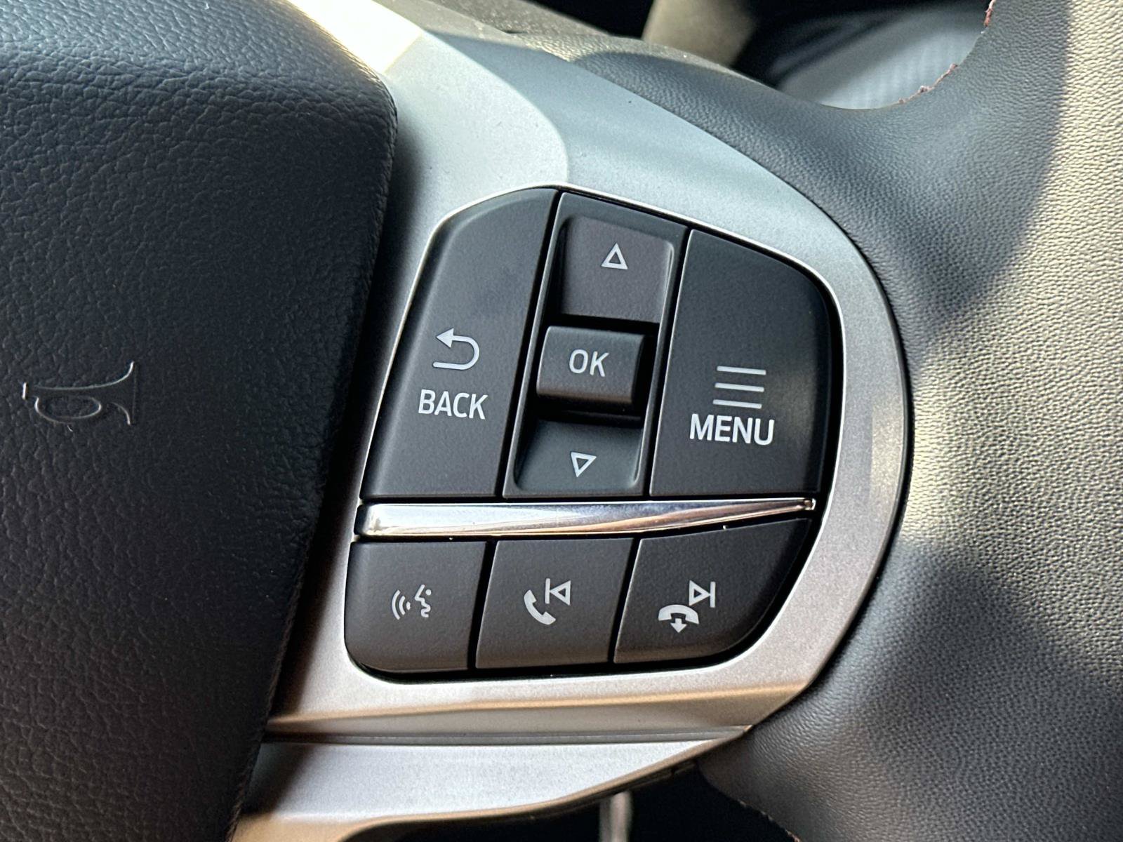 New 2027 Ford Explorer Active AWD/4WD image 14