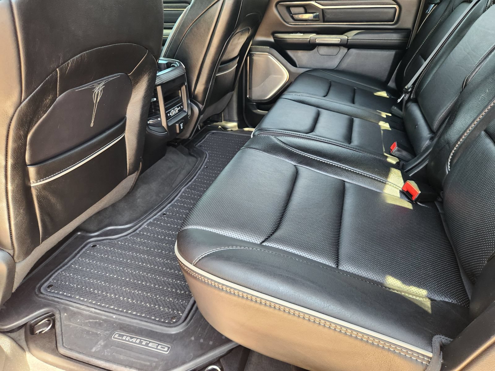 Used 2020 RAM 1500 Limited AWD/4WD image 30