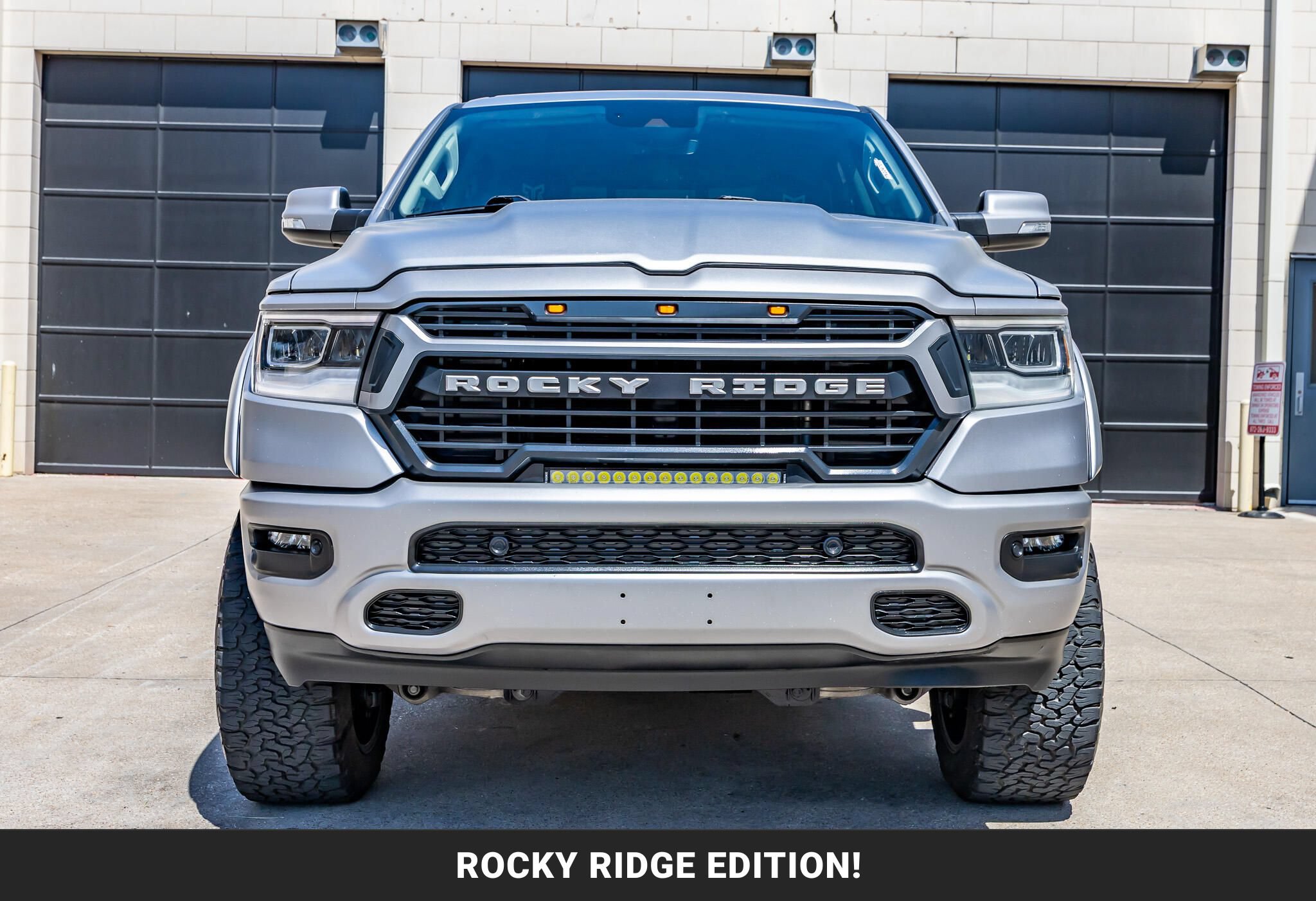 Used 2022 RAM 1500 Laramie AWD/4WD image 3