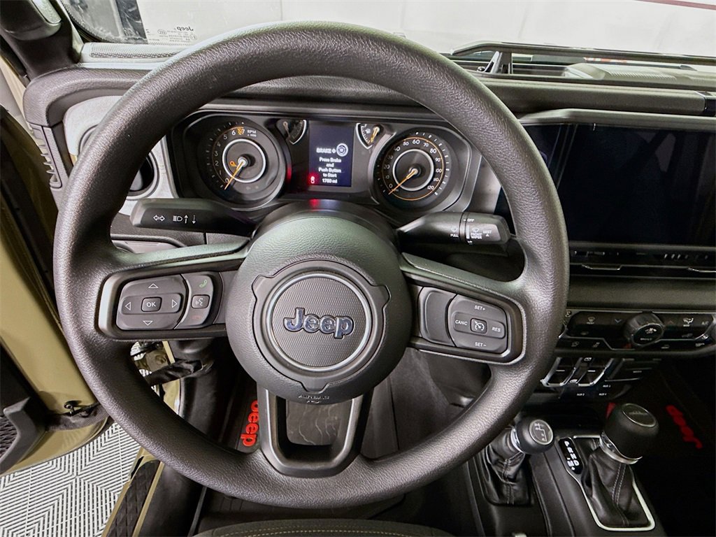 Used 2025 Jeep Gladiator Sport image 19