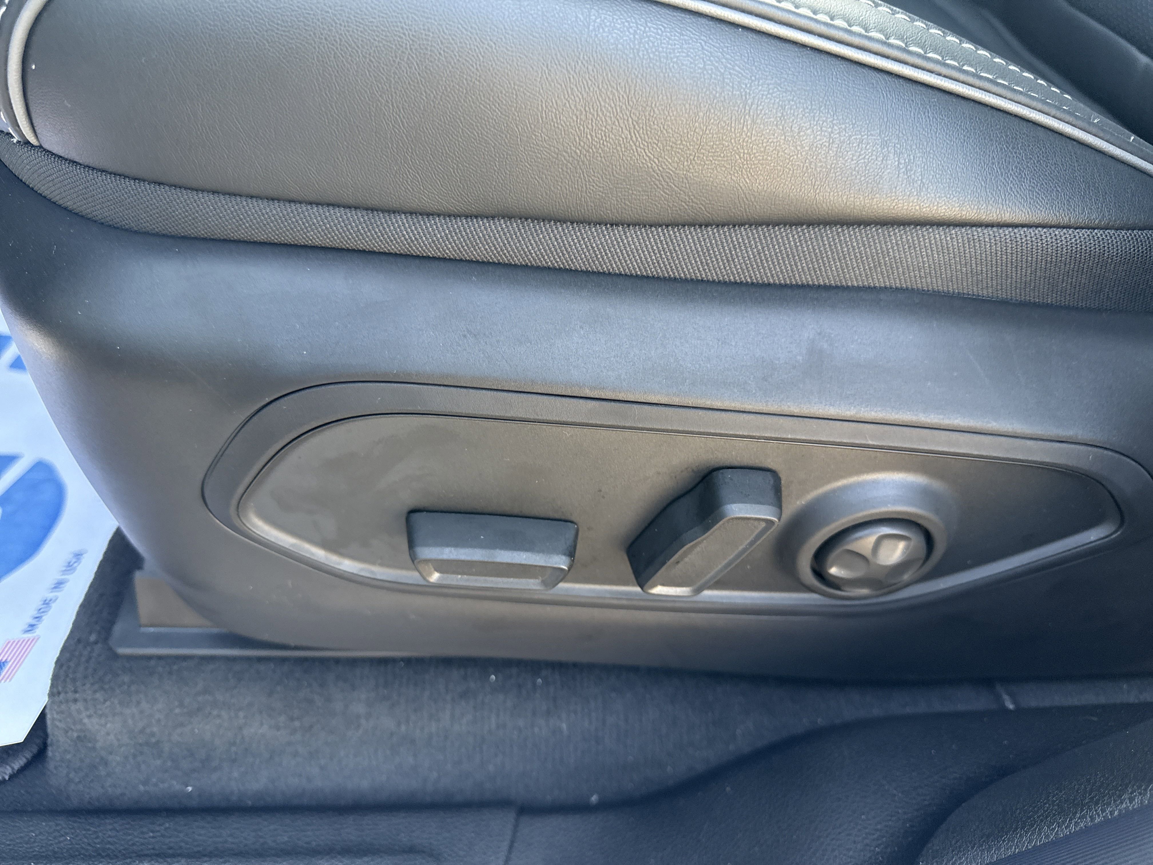 New 2025 Jeep Grand Cherokee L Overland w/ Trailer Tow Package image 12