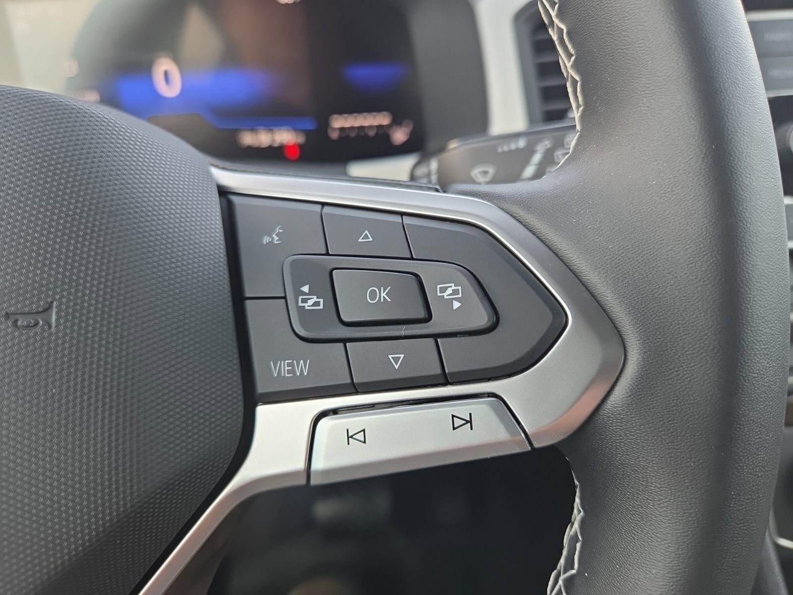 Certified 2023 Volkswagen Atlas Cross Sport SE AWD/4WD image 26