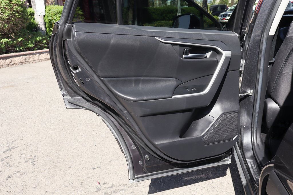 Used 2021 Toyota RAV4 XLE image 34