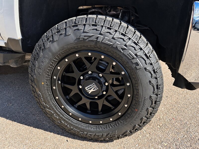 Used 2016 Chevrolet Silverado 2500 LT AWD/4WD image 4