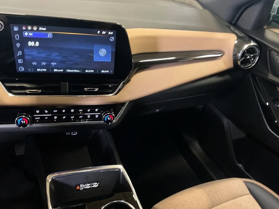 Used 2026 Chevrolet Equinox ACTIV w/ Convenience Package III image 5