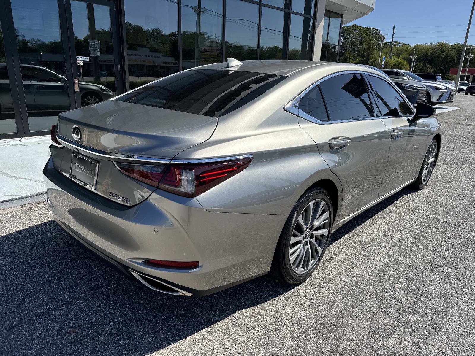 Certified 2020 Lexus ES 350 w/ Premium Package image 3