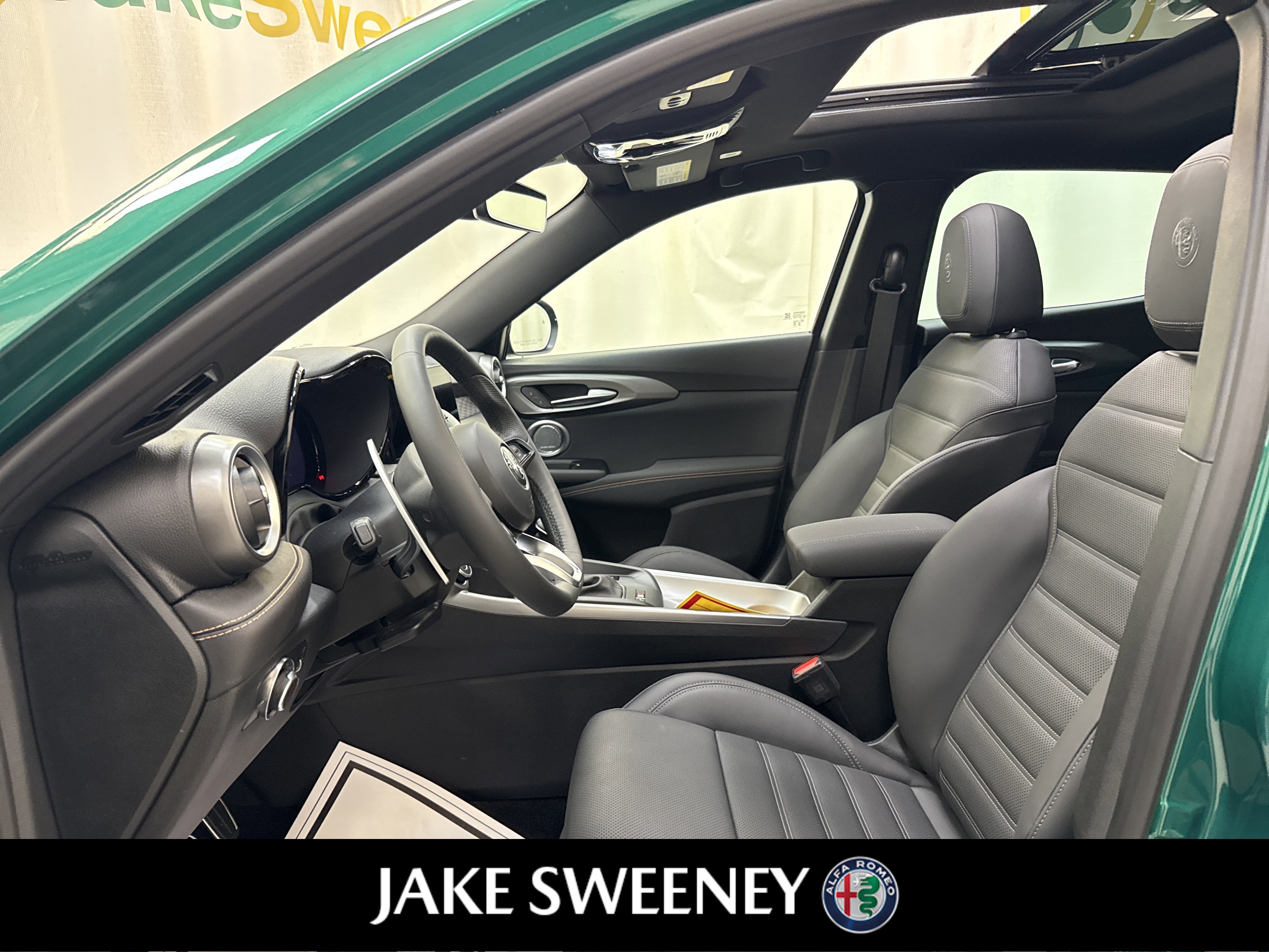 New 2026 Alfa Romeo Tonale Sprint w/ Quick Order Package 23H Volce image 11