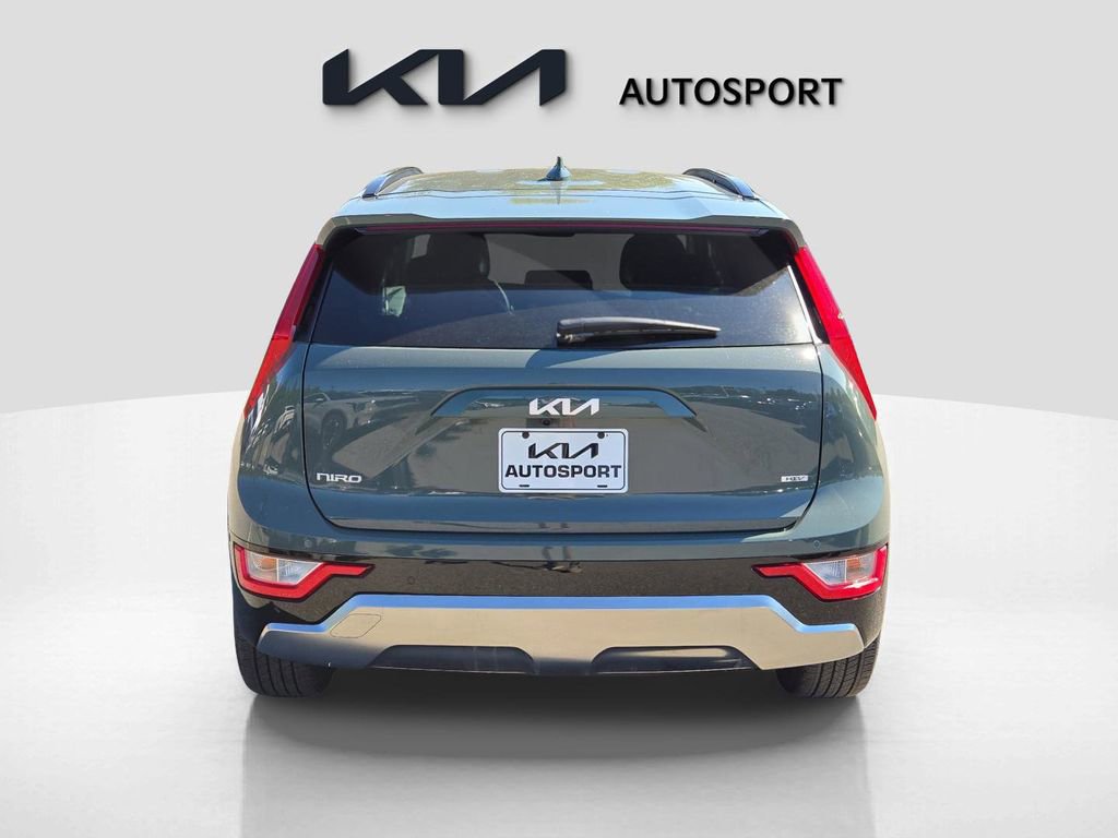 New 2025 Kia Niro EX Touring image 9