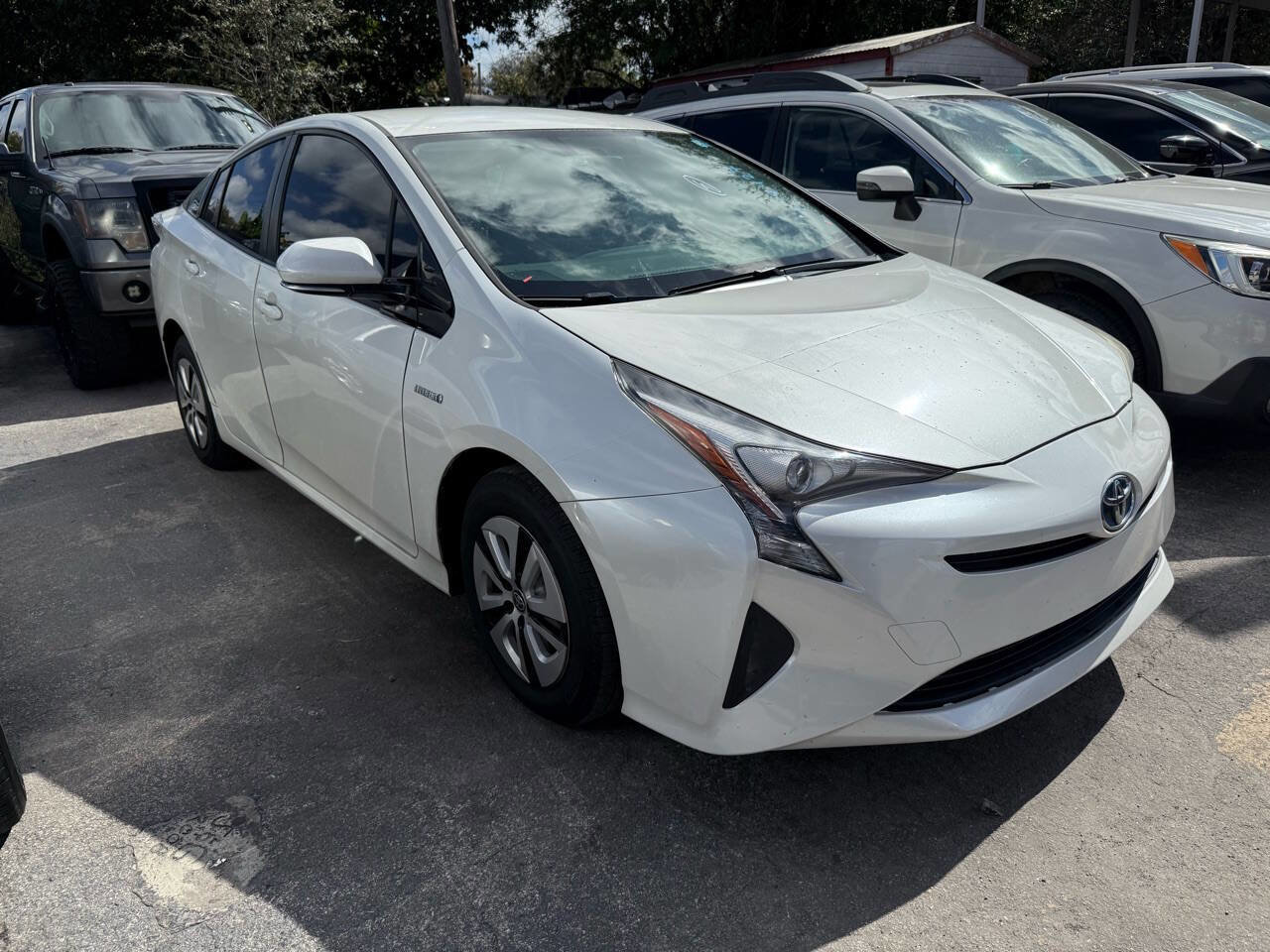 Used 2016 Toyota Prius Two FWD image 3