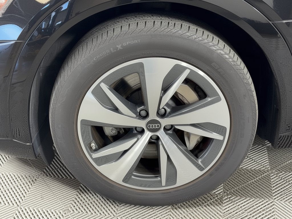 Used 2024 Audi Q8 e-tron Premium AWD/4WD image 13