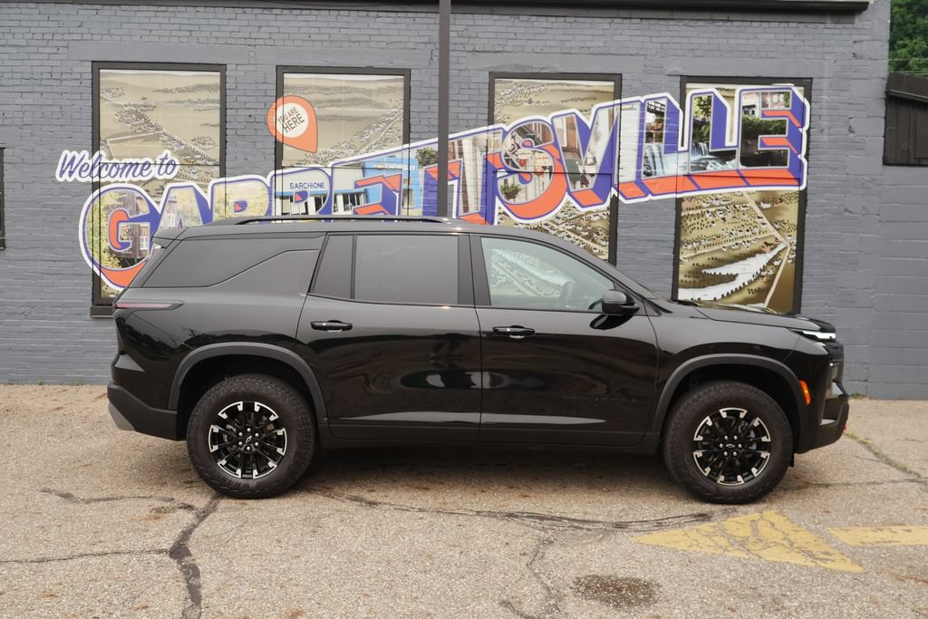 Used 2025 Chevrolet Traverse Z71 w/ Driver Confidence Package AWD/4WD image 37