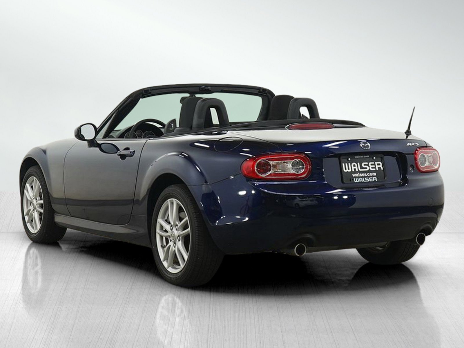 Used 2010 MAZDA MX-5 Miata Sport RWD image 4