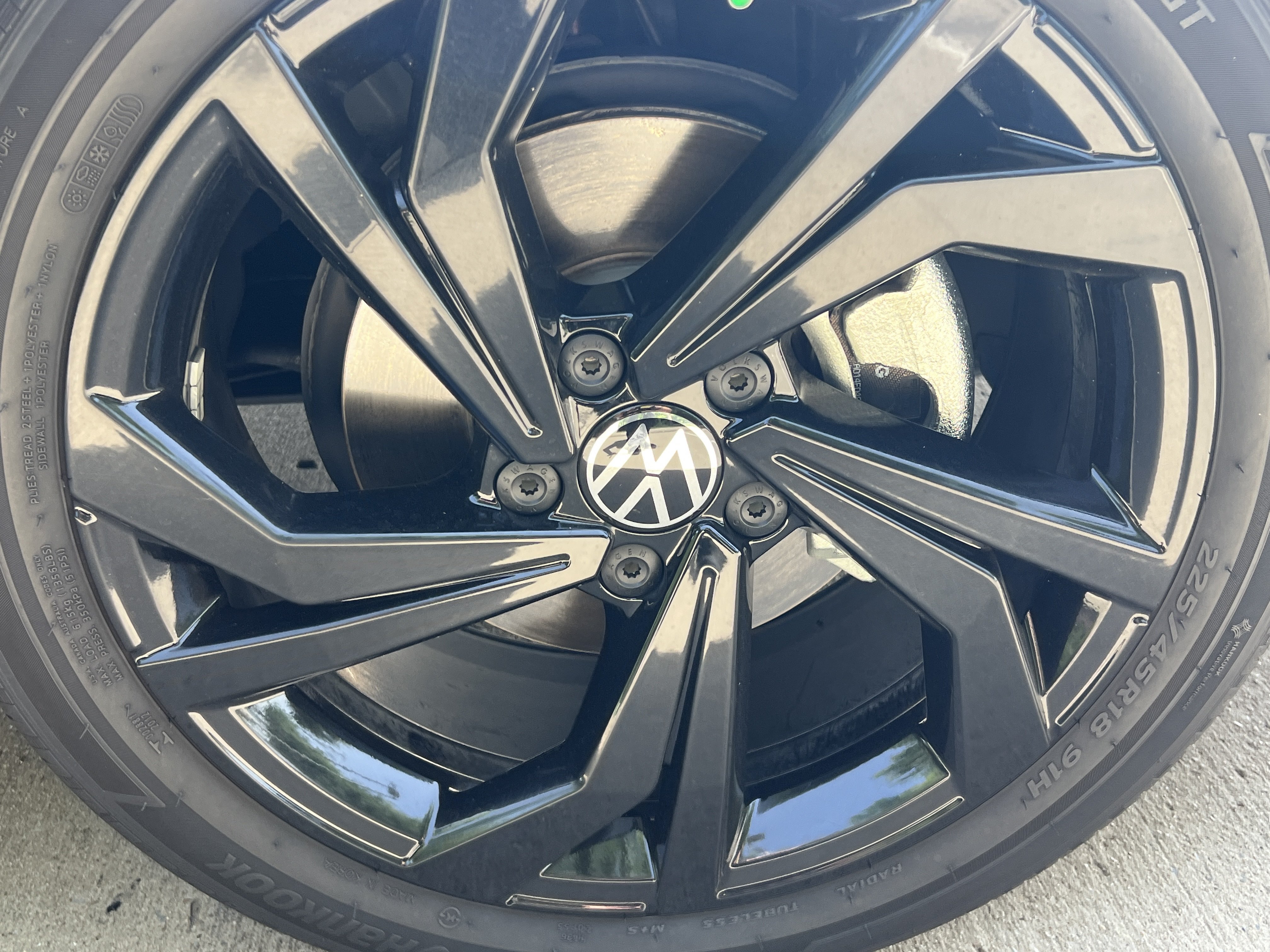 Certified 2026 Volkswagen Jetta SE w/ Black Wheel Package FWD image 12