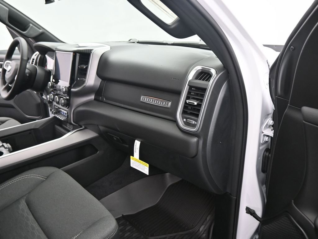 New 2026 RAM 1500 4x4 Crew Cab image 20