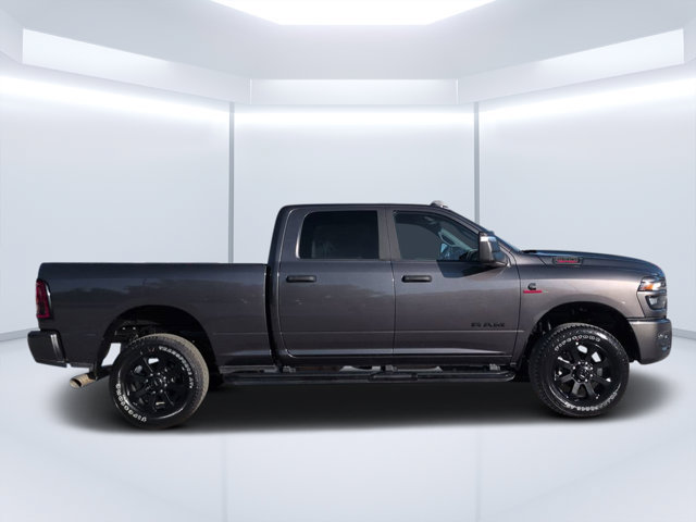 Used 2026 RAM 2500 Big Horn AWD/4WD image 2
