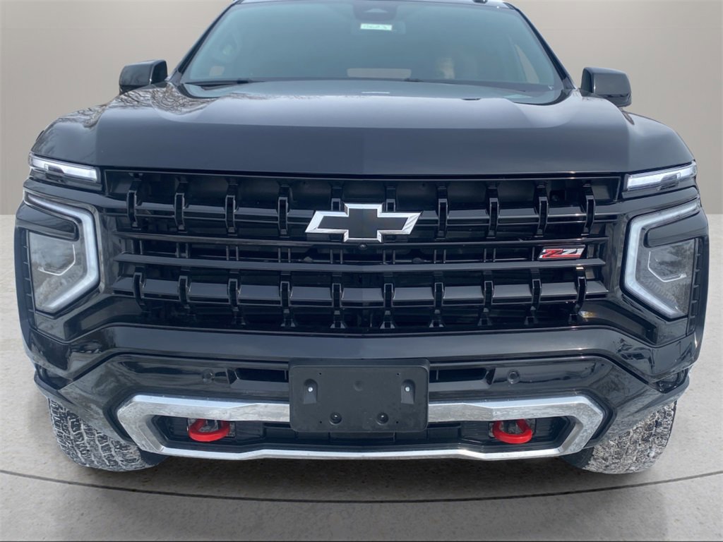 Used 2025 Chevrolet Suburban Z71 image 8