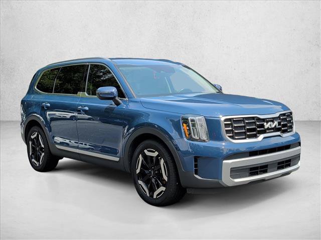 Used 2023 Kia Telluride S AWD/4WD image 3