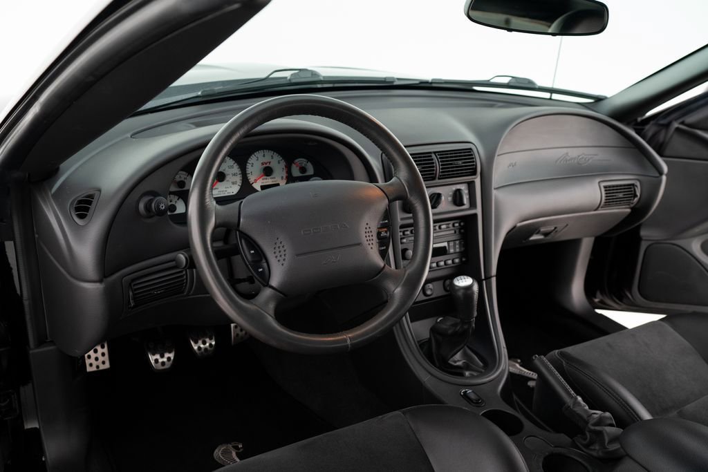 Used 2004 Ford Mustang Cobra RWD image 12