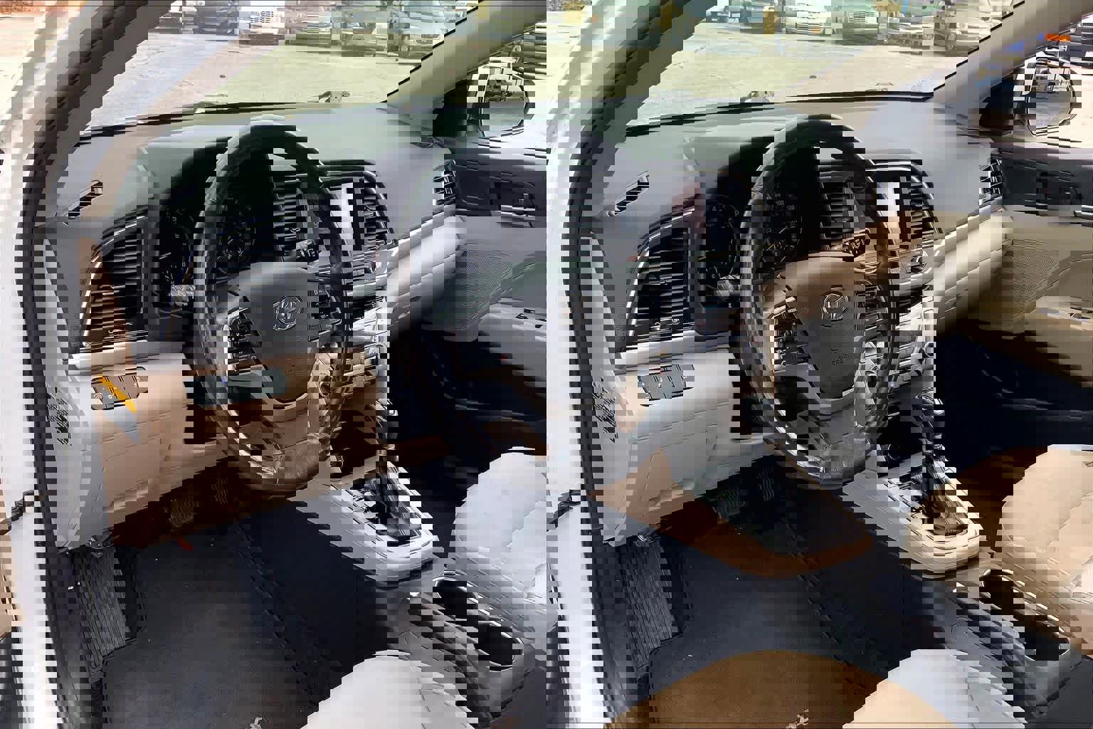 Used 2017 Hyundai Elantra Value Edition w/ Cargo Package image 18