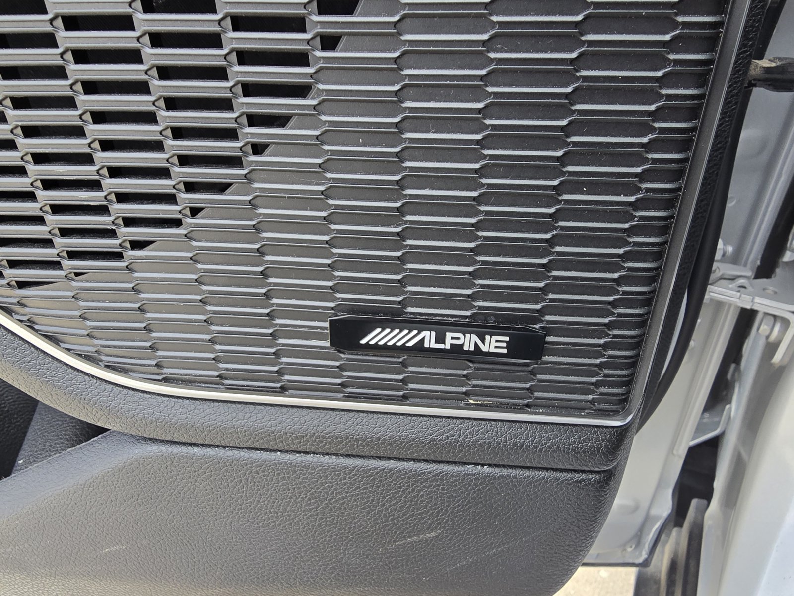 Used 2023 Jeep Grand Cherokee 4WD 4xe image 17