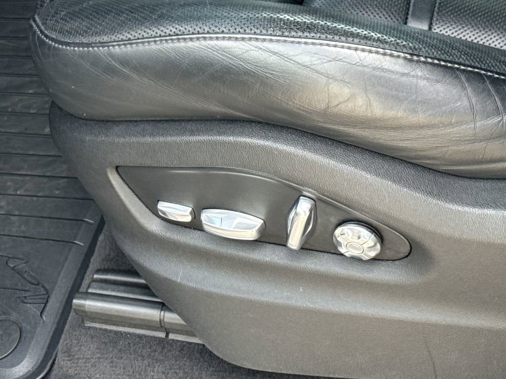 Used 2020 Porsche Cayenne image 23