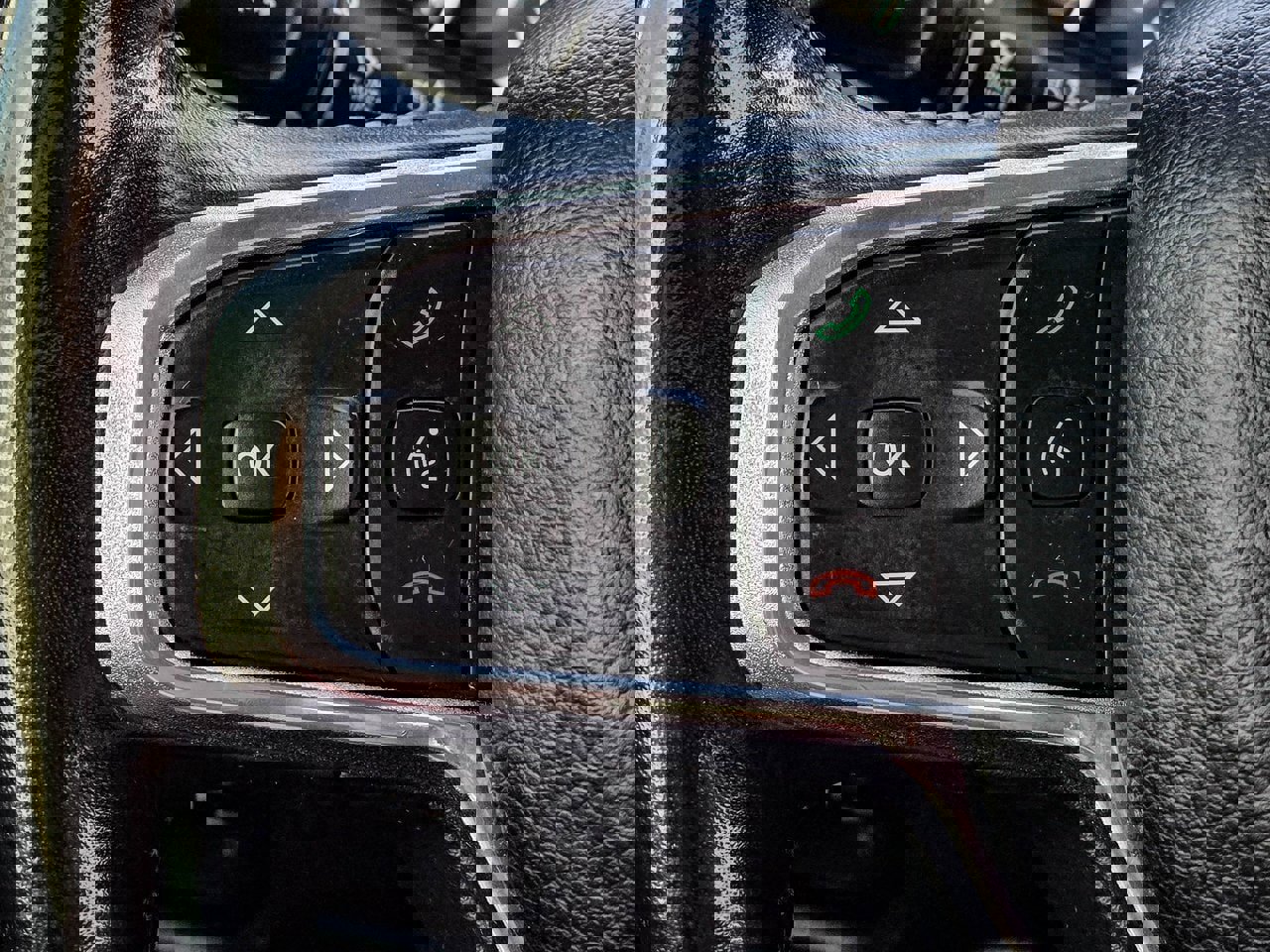 Used 2020 RAM 1500 Laramie image 22