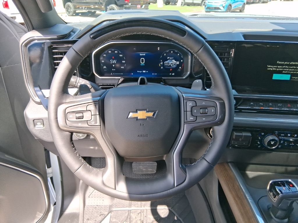 New 2026 Chevrolet Silverado 1500 High Country AWD/4WD image 9