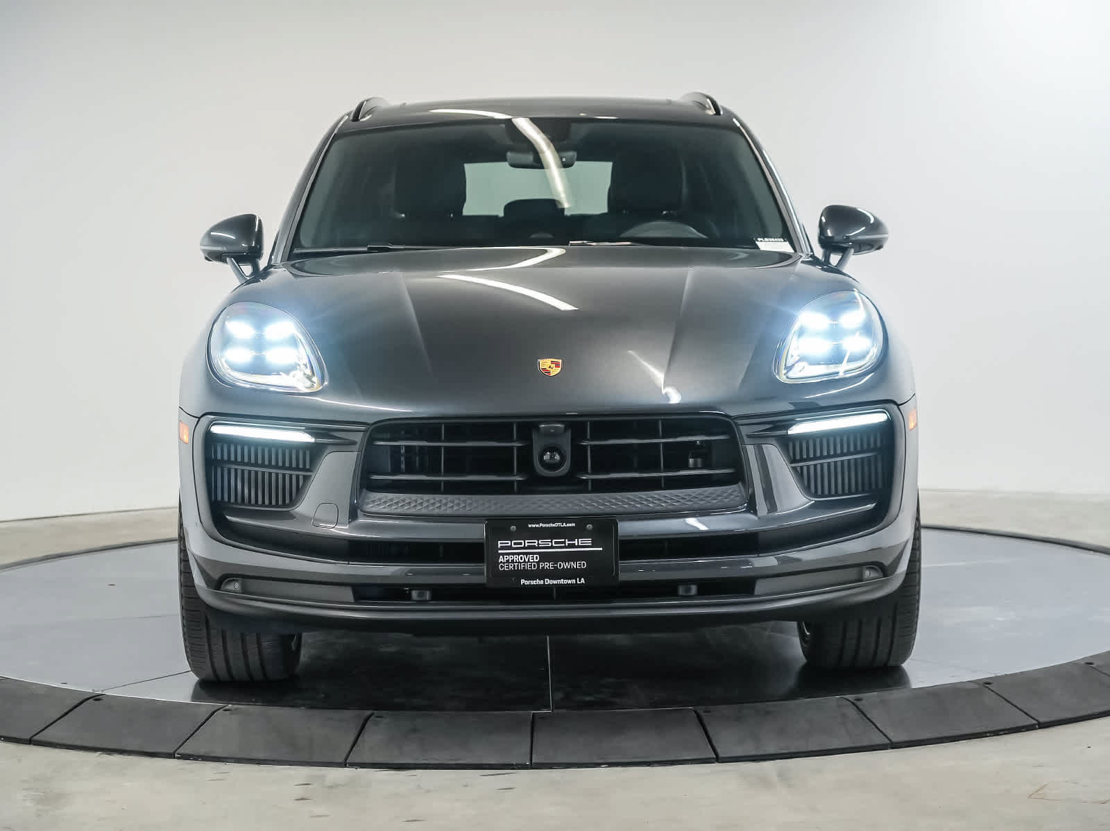 Used 2023 Porsche Macan S AWD/4WD image 4