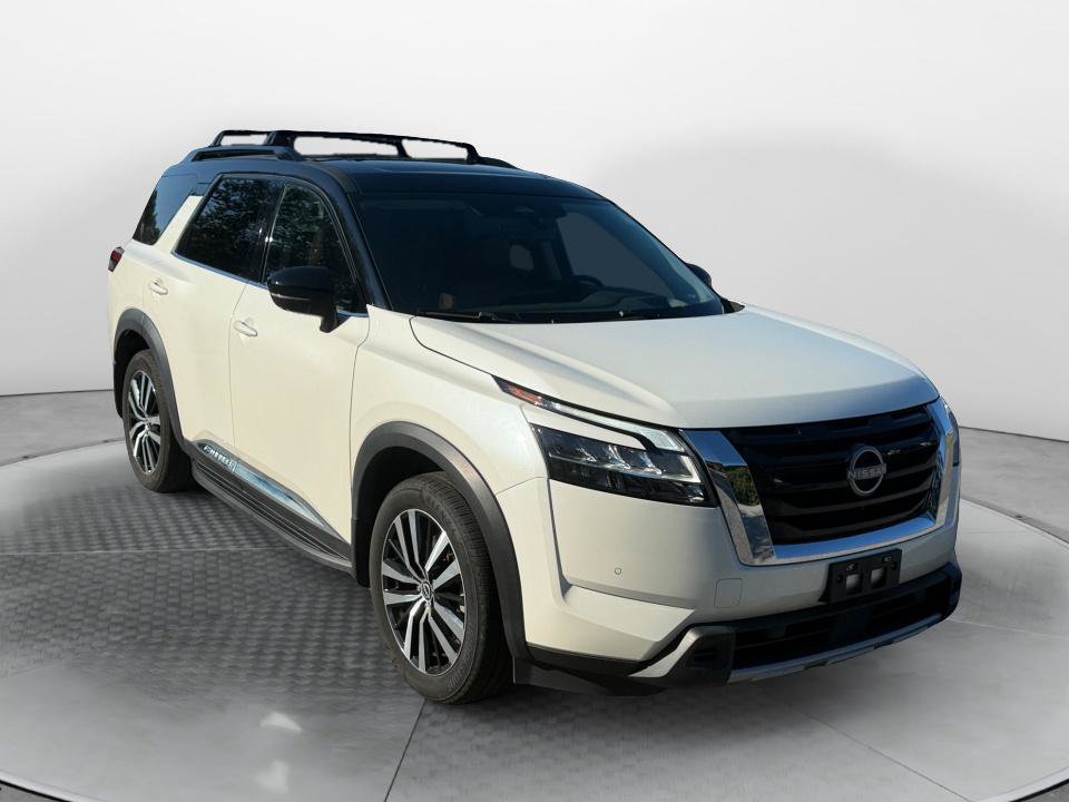 Used 2024 Nissan Pathfinder Platinum w/ Cargo Package AWD/4WD image 1