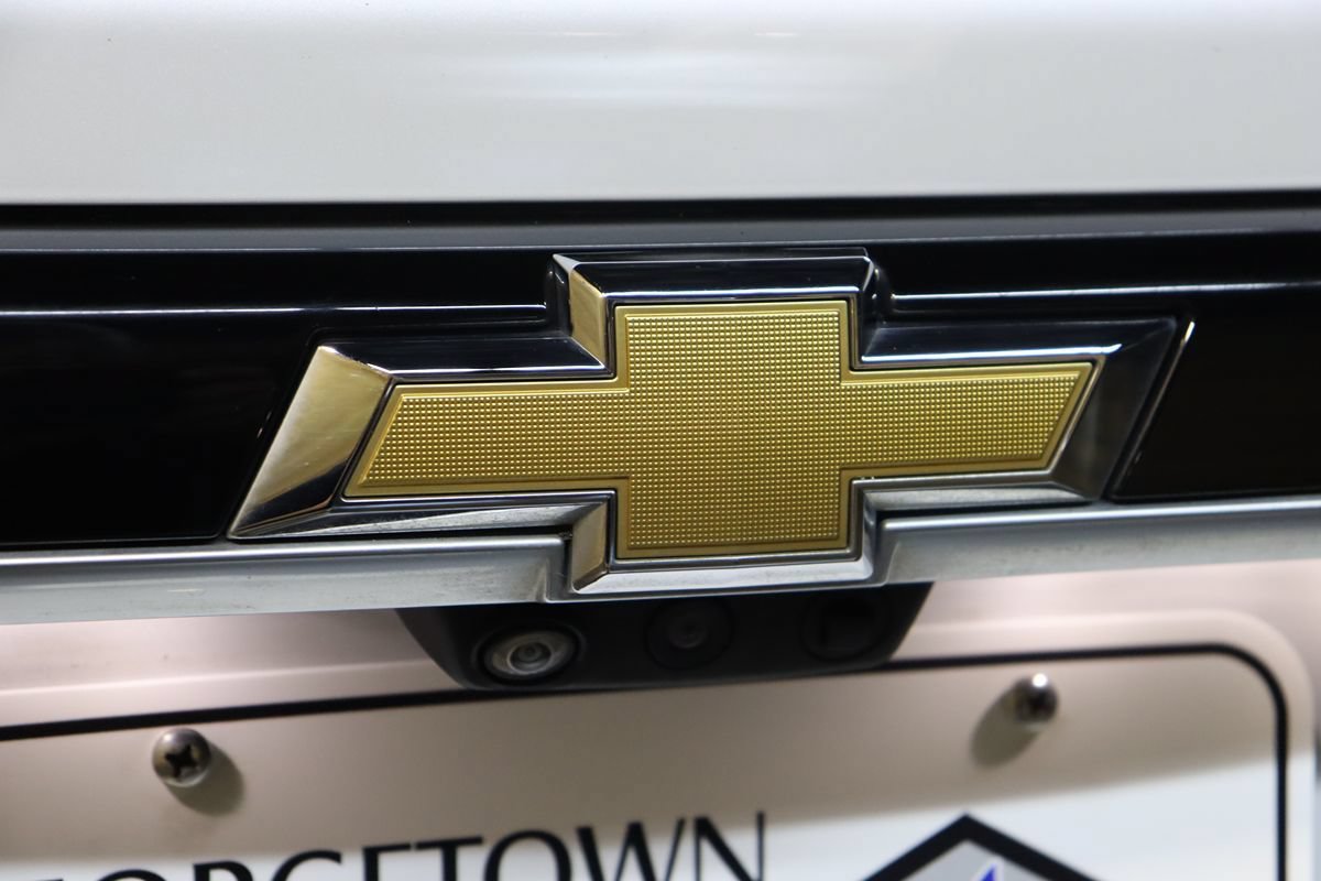 Used 2023 Chevrolet Traverse Premier FWD image 21
