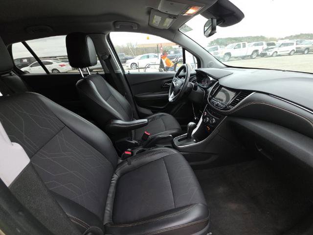 Used 2018 Chevrolet Trax LT w/ LT Convenience Package image 8