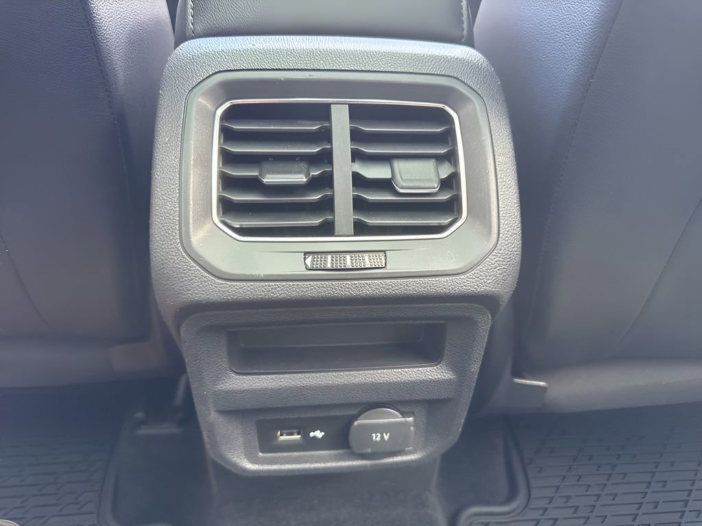 Used 2018 Volkswagen Tiguan SEL image 23