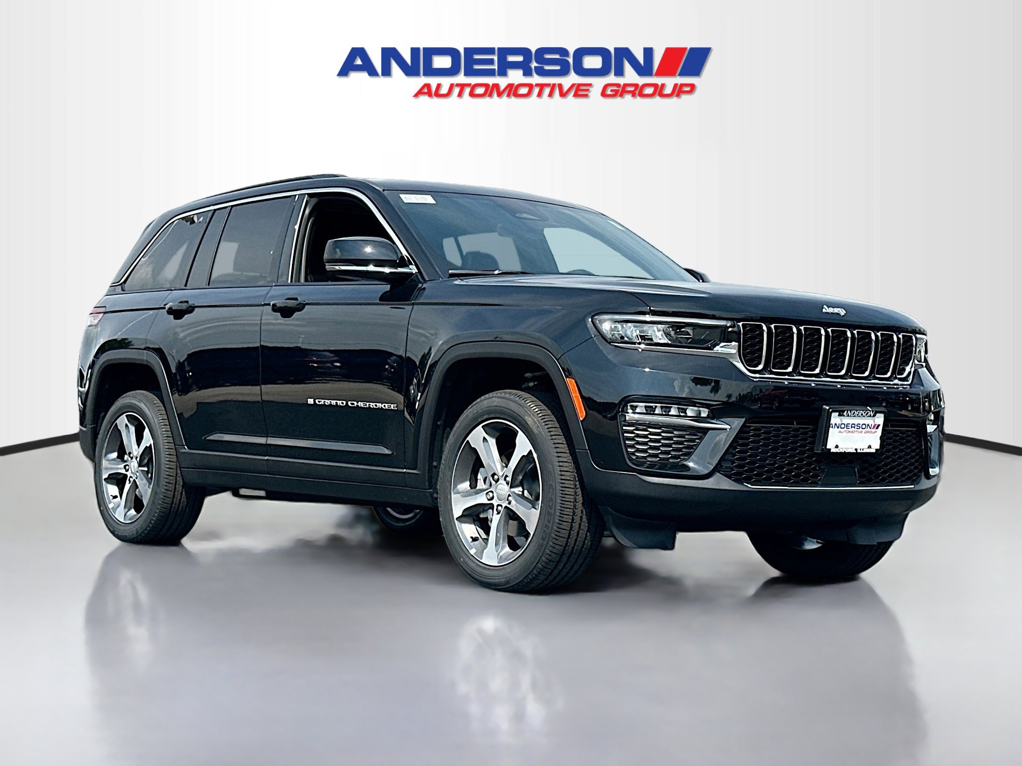 New 2025 Jeep Grand Cherokee Limited w/ Trailer Tow Package