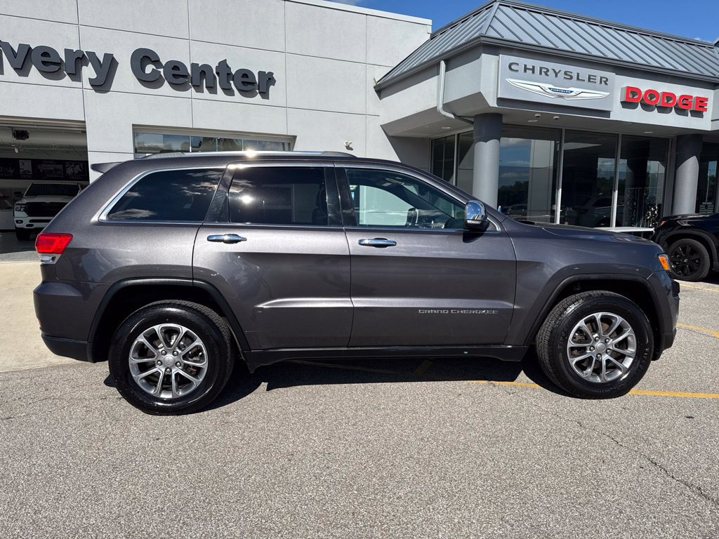Used 2016 Jeep Grand Cherokee Limited w/ Luxury Group II AWD/4WD image 4