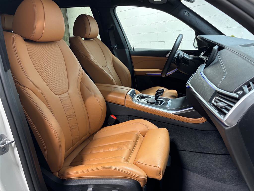 Used 2021 BMW X7 xDrive40i w/ M Sport Package image 32