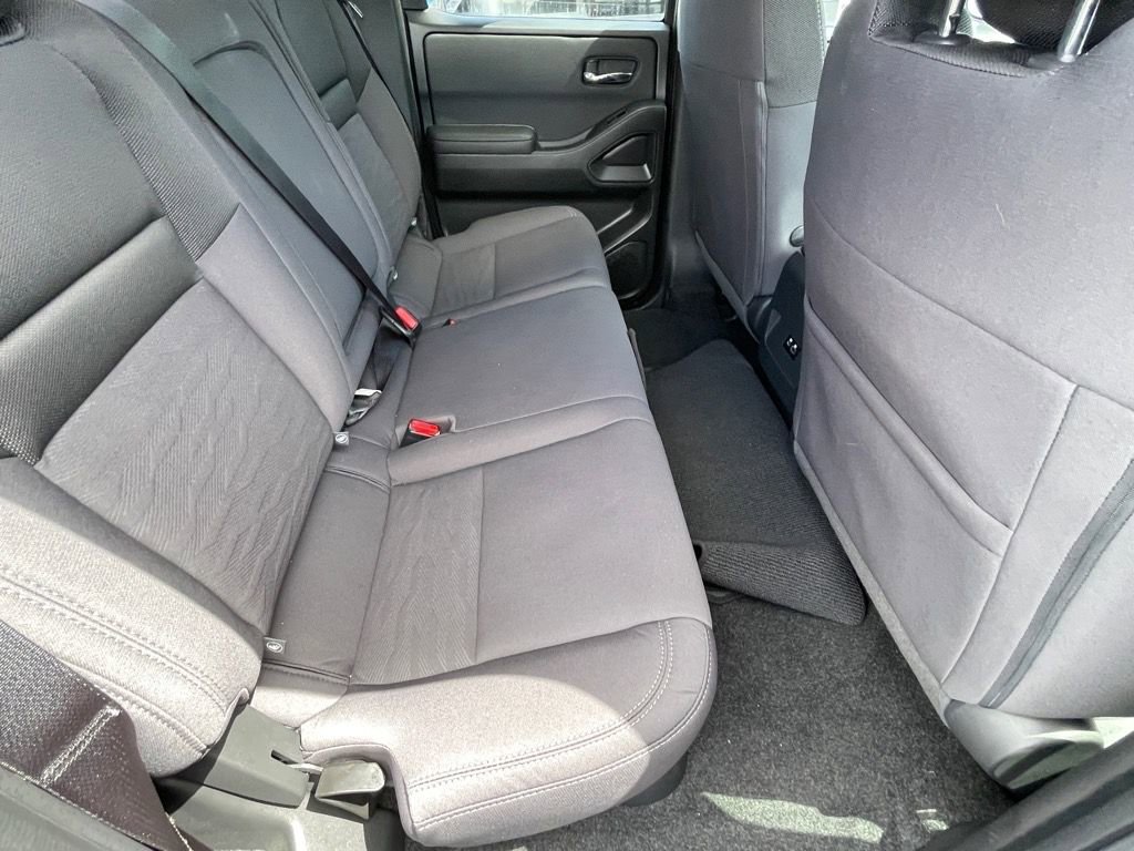 Used 2024 Nissan Frontier SV w/ Technology Package image 23