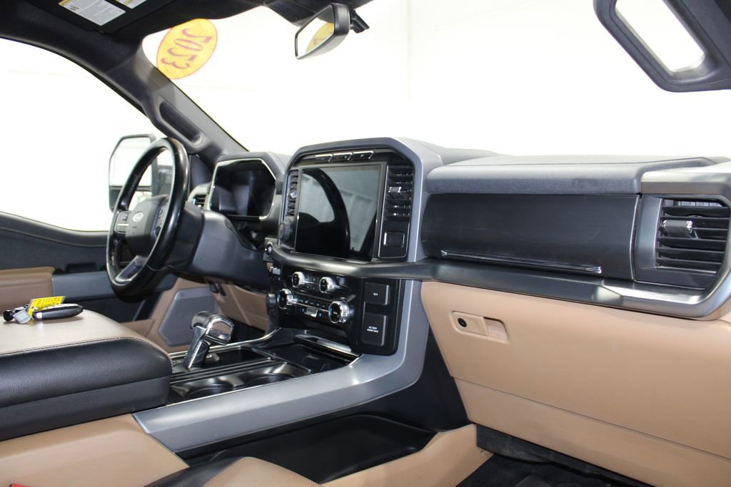 Used 2023 Ford F150 Lariat w/ Trailer Tow Package image 27
