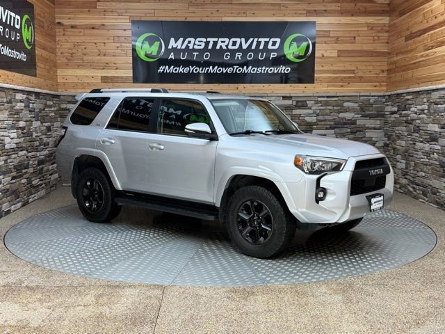 Used 2022 Toyota 4Runner SR5 Premium image 1