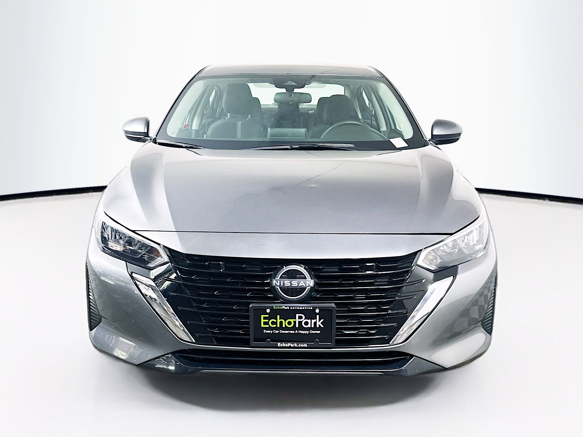 Used 2025 Nissan Sentra SV image 2