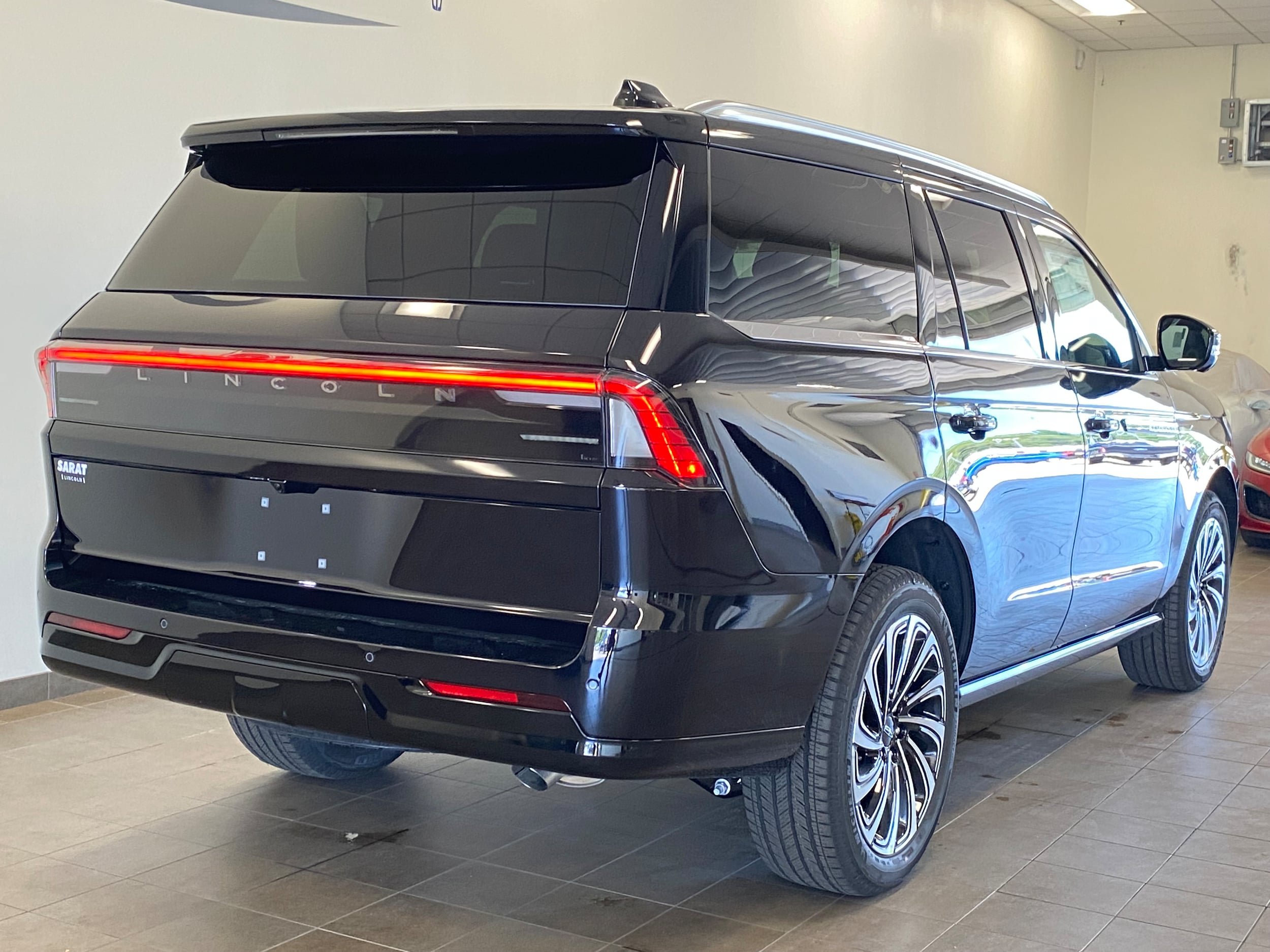 New 2027 Lincoln Navigator Black Label AWD/4WD image 10