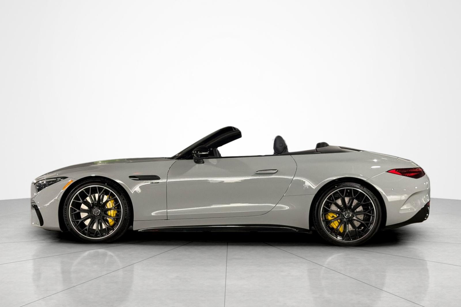 New 2027 Mercedes-Benz SL 55 AMG 4MATIC image 2