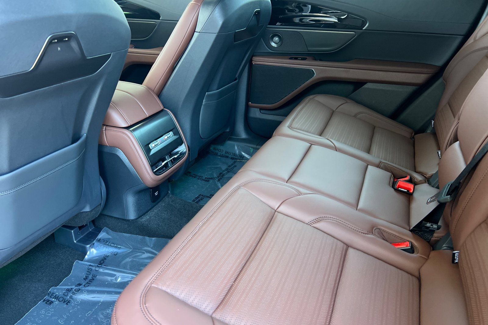 New 2026 Lincoln Nautilus Reserve w/ Jet Appearance Package AWD/4WD image 9