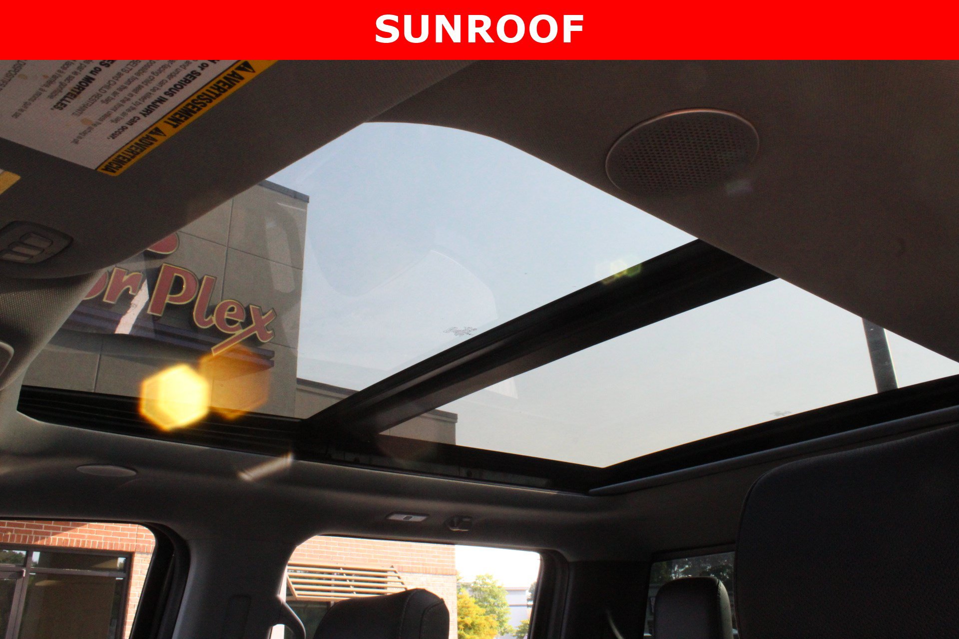 Used 2023 Ford F250 Lariat w/ Lariat Ultimate Package AWD/4WD image 28