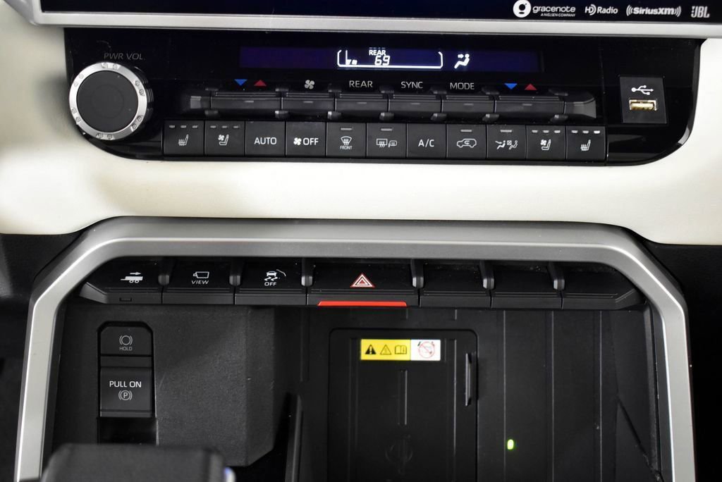 Used 2024 Toyota Sequoia Capstone AWD/4WD image 46