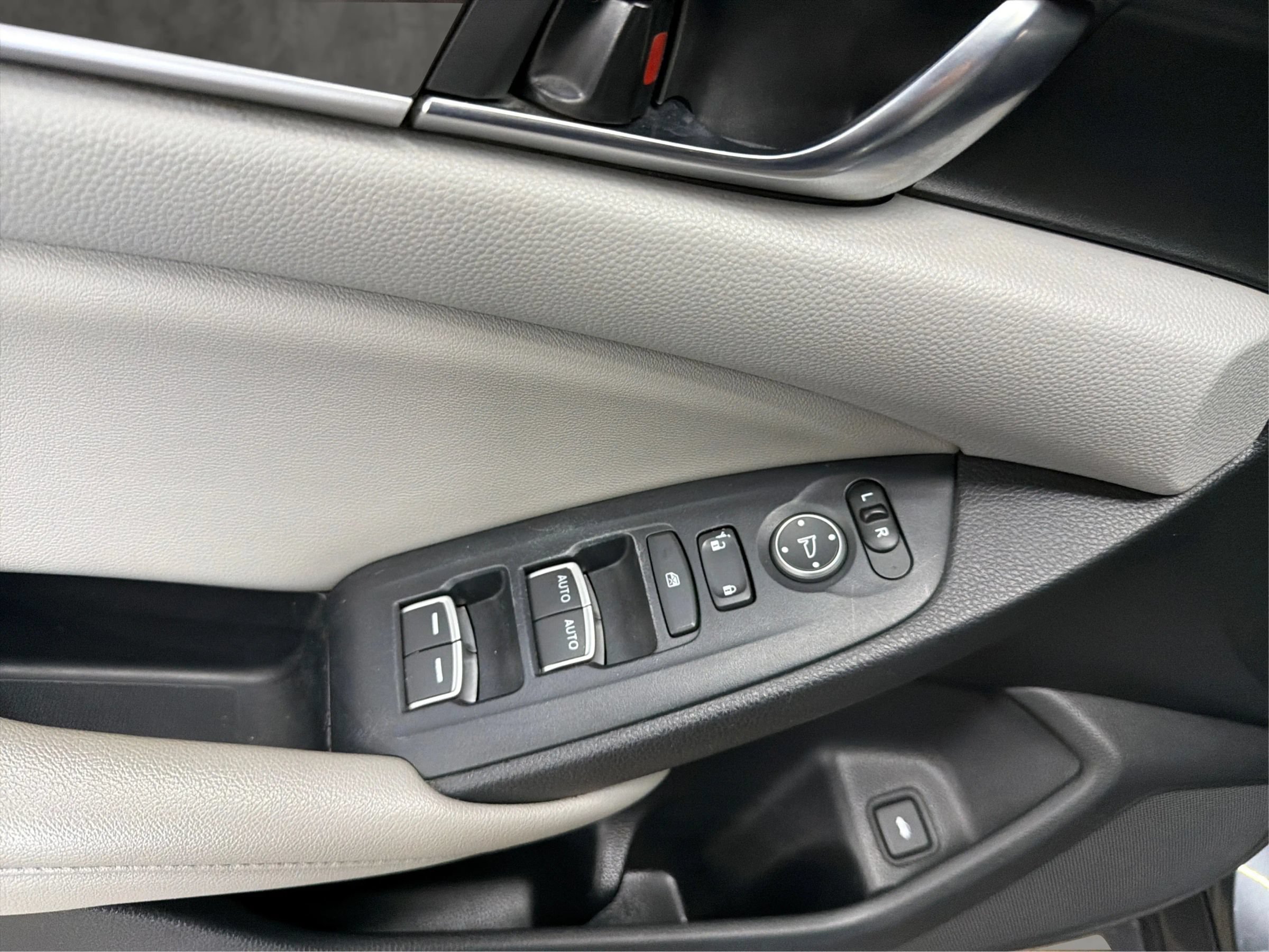 Used 2020 Honda Accord EX image 16