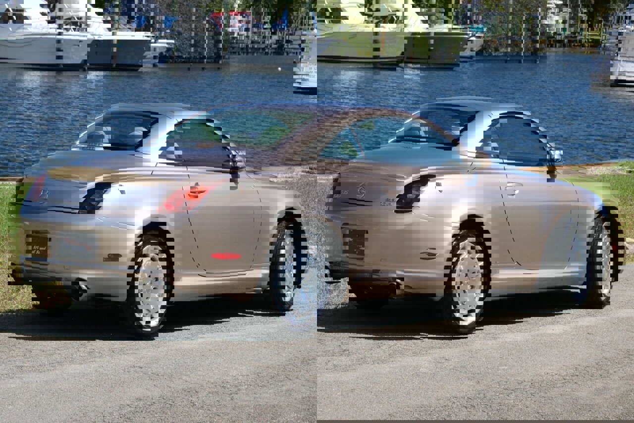 Used 2004 Lexus SC 430 Convertible image 3