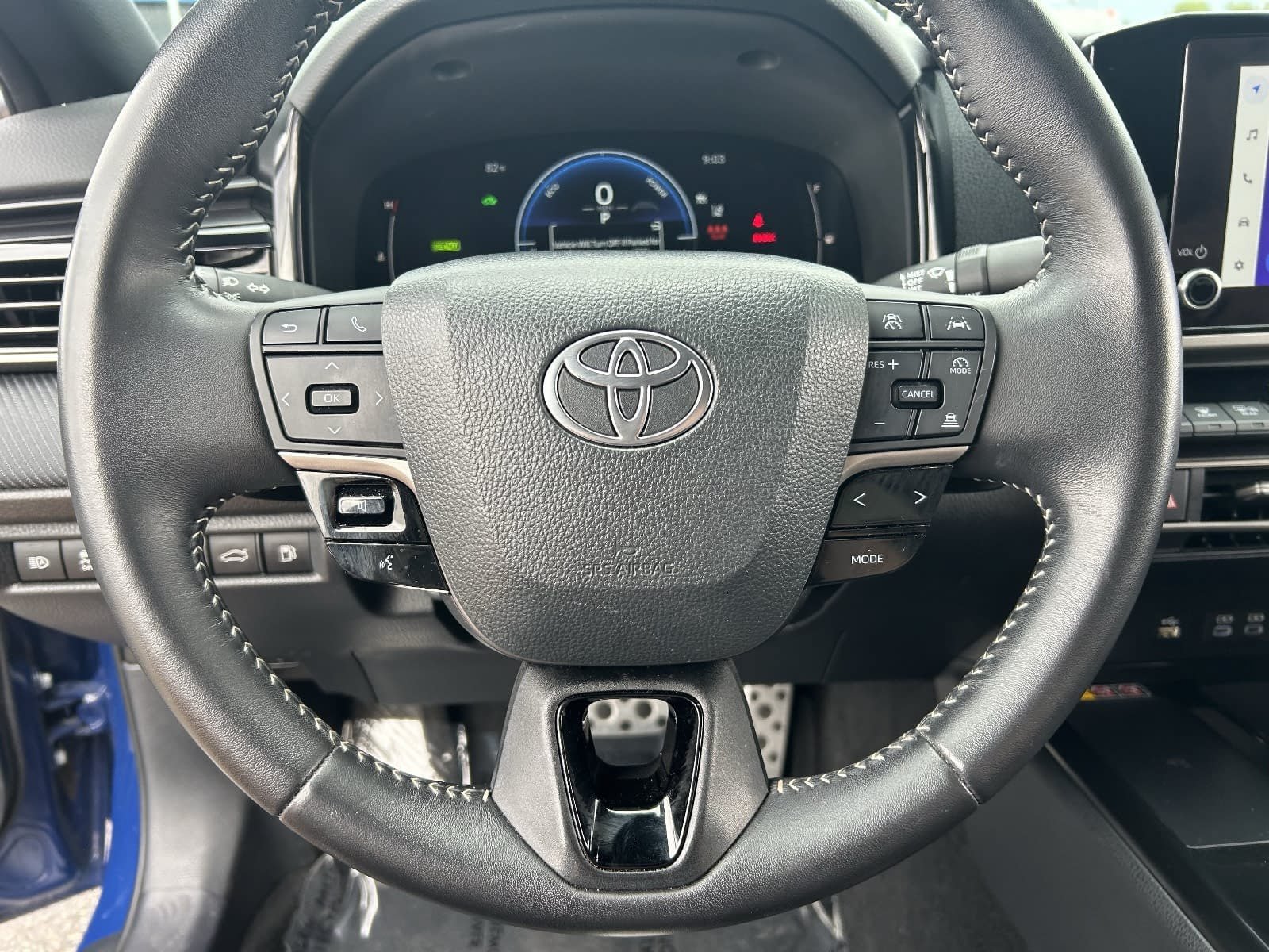 Used 2025 Toyota Camry SE FWD image 27