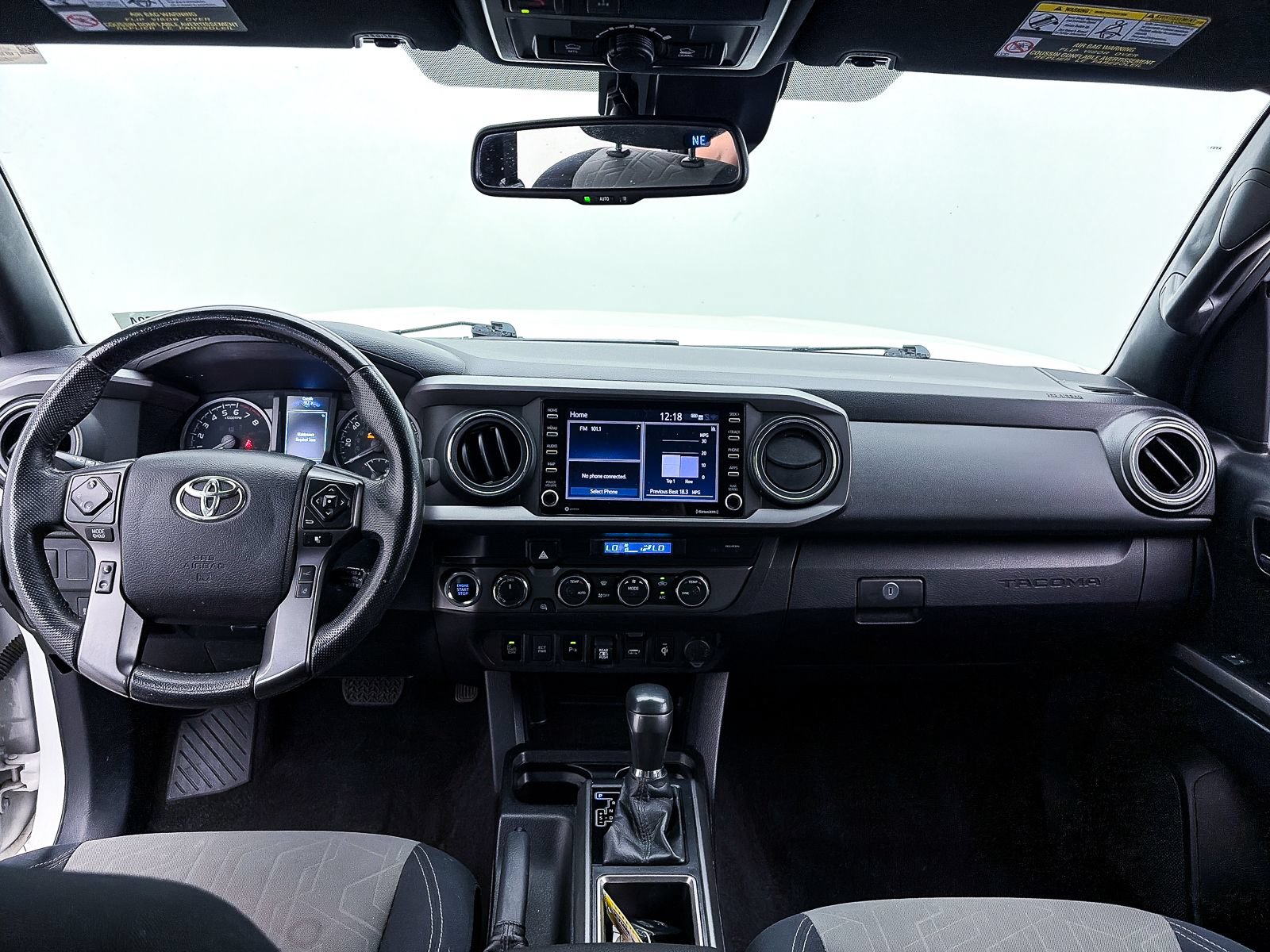 Used 2021 Toyota Tacoma TRD Off-Road w/ Technology Package AWD/4WD image 21